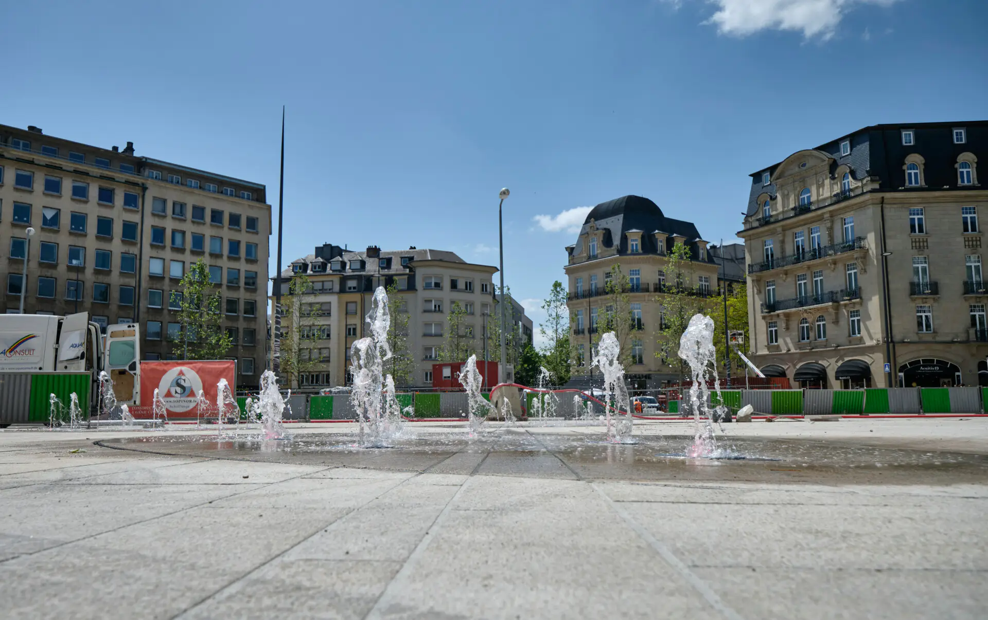 Paris, Luxembourg